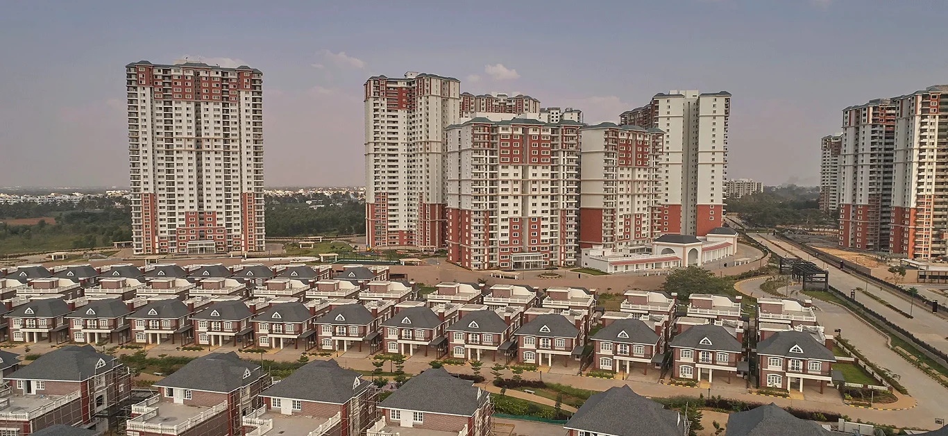 Prestige Lakeside Habitat Apartments